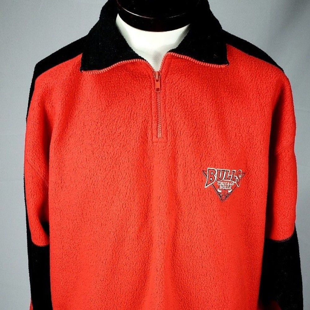 Pro Edge Mens Sweater Sweatshirt Chicago Bulls